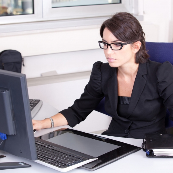 DIGITAL WOMEN